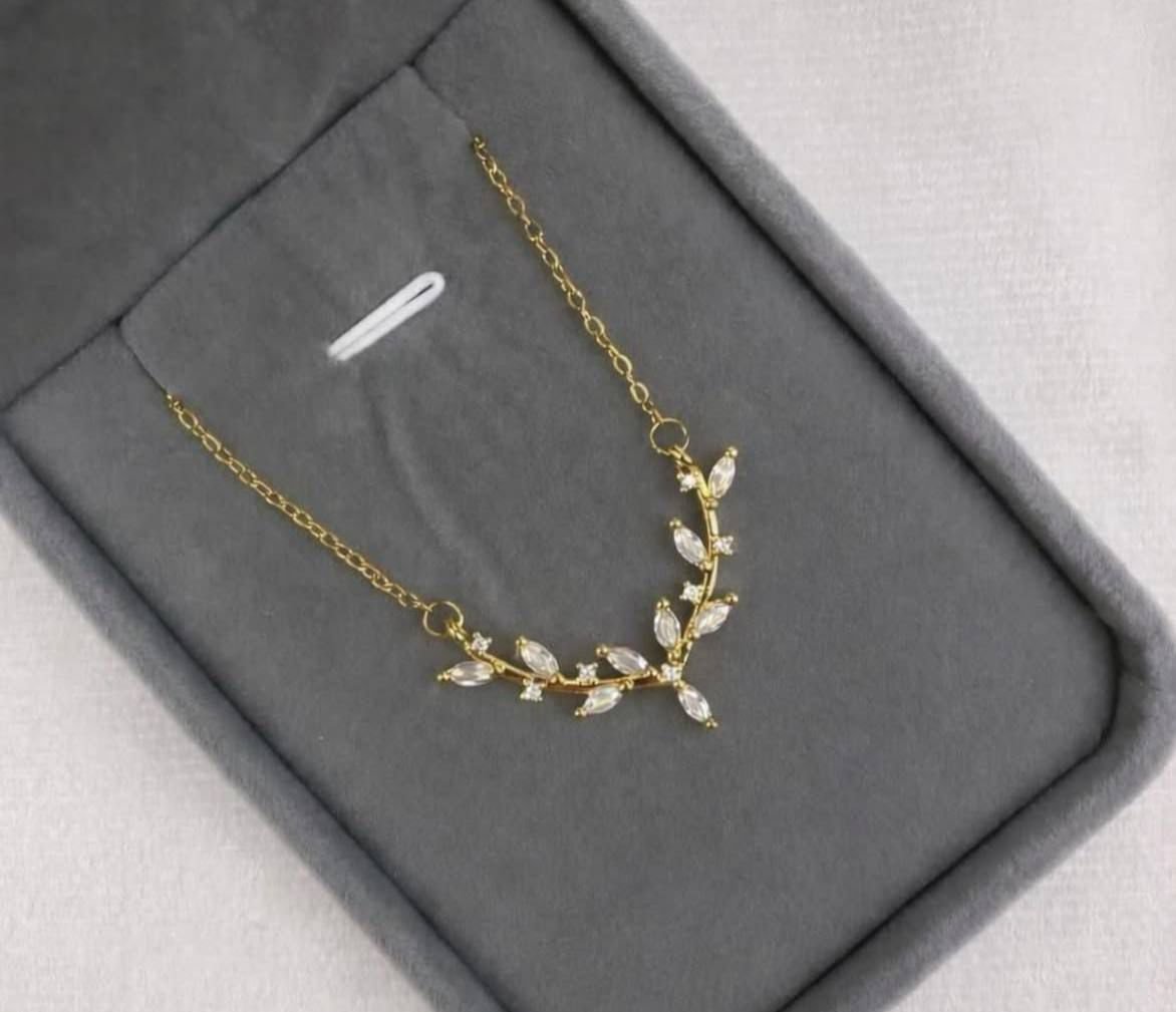 elegant crystal leaf necklace gold plated stainless steel gold elegant crystal leaf necklace gold plated stainless steel gold
